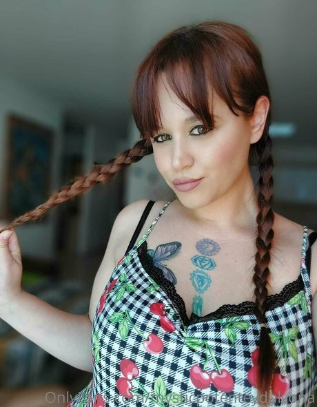 mysticpotenteydulzona pornographic model gallery