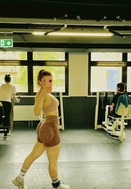 foxy lisaa erotic star galleries