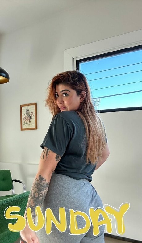 Ashlynn Arias exclusive star pics