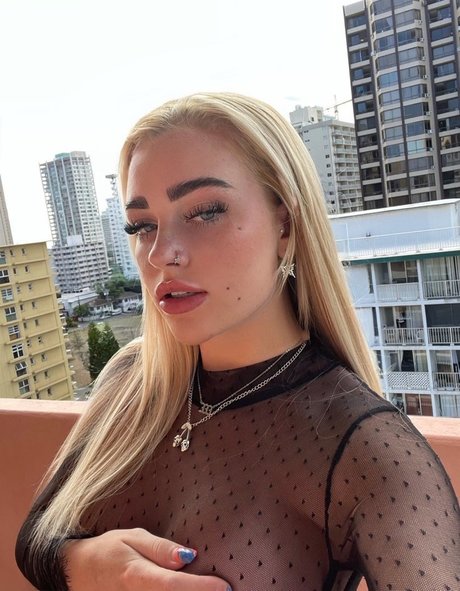 Viperous top model images