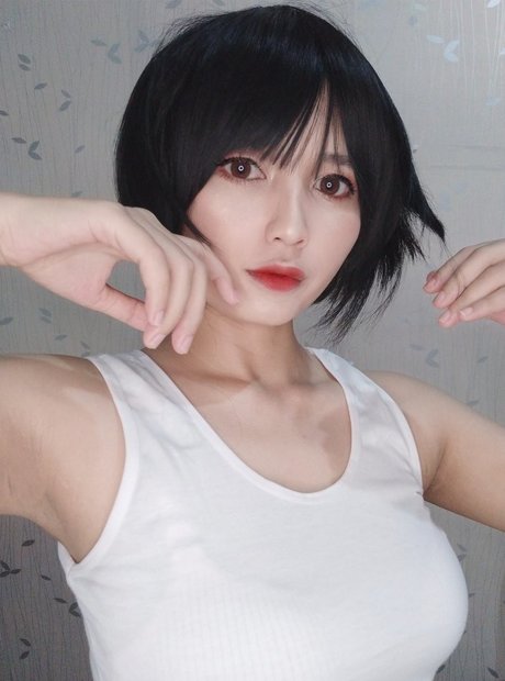 Rue cosplayer pornographic star galleries