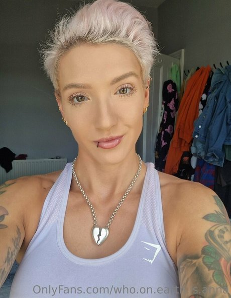 who on earth is anna sexy actress images