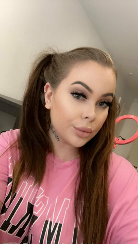 babejaanizfree naked model pictures