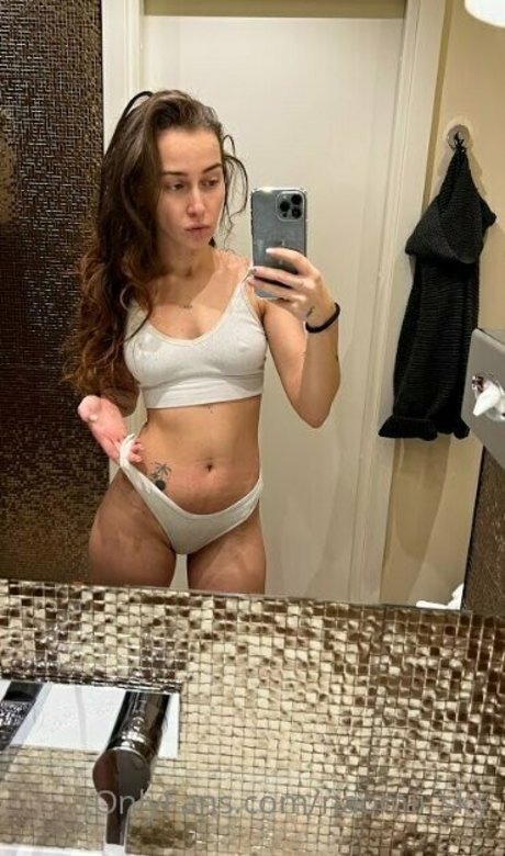 cutienaomi erotic model img