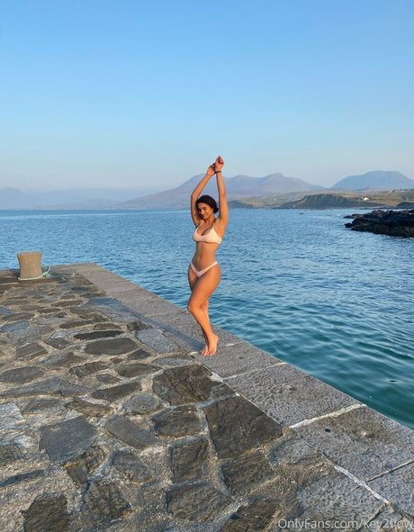 key2flow art model photos