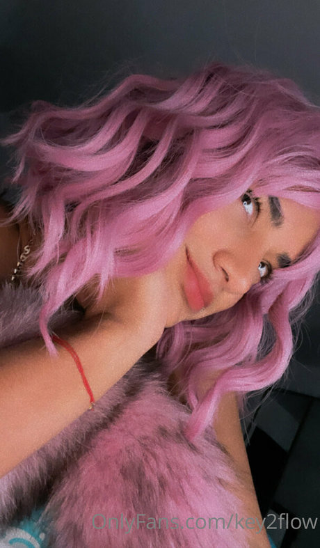 key2flow hot actress pic