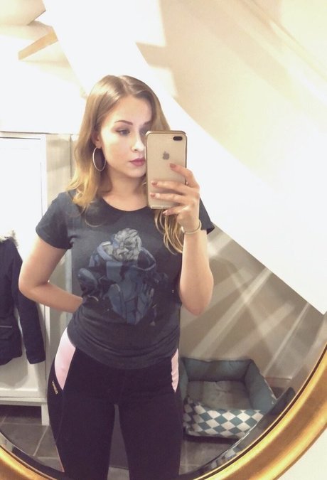 yaboielina xxx actress photo