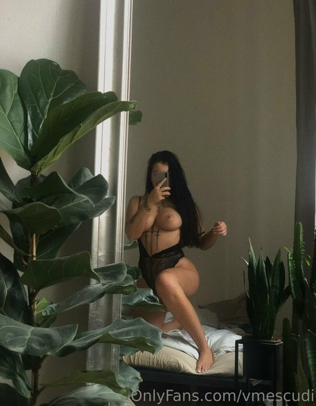 vmescudi model pretty photos