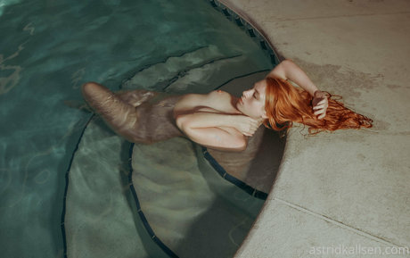 Astridadventures naked model photo
