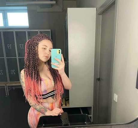 nataly queen beautiful star images