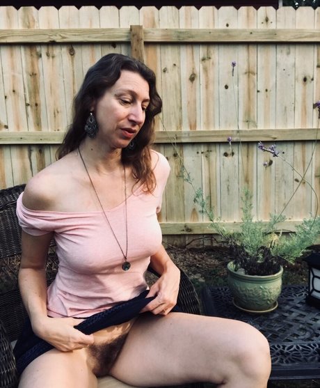 Jennyposes4u erotic actress galleries