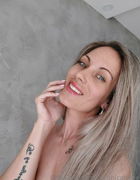 veronicafreee model nude pic