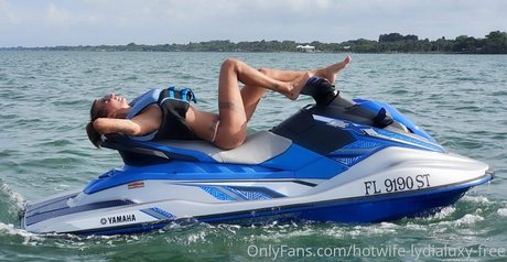 woodsman wife model high quality pic