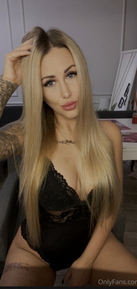 Julia Madaj pretty actress picture