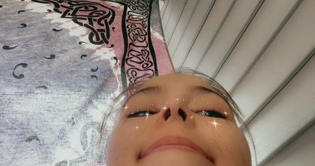 hereliesviolet best model pictures