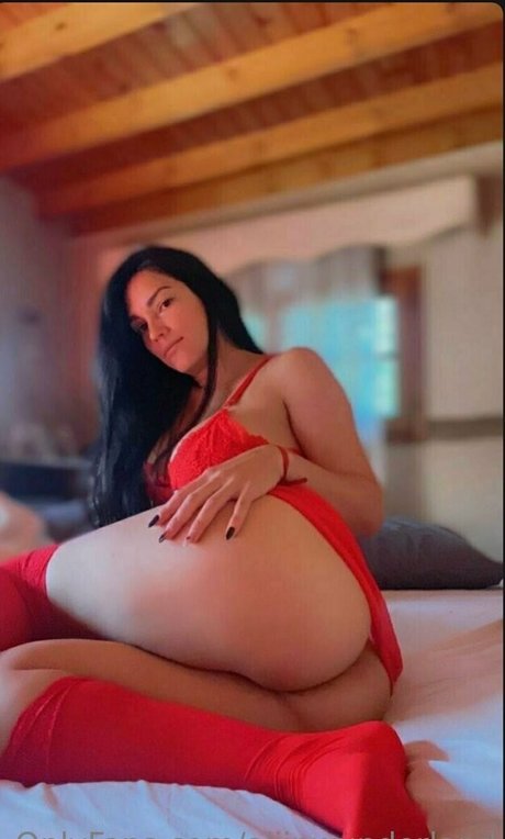 aliinwunderland sexy actress photos