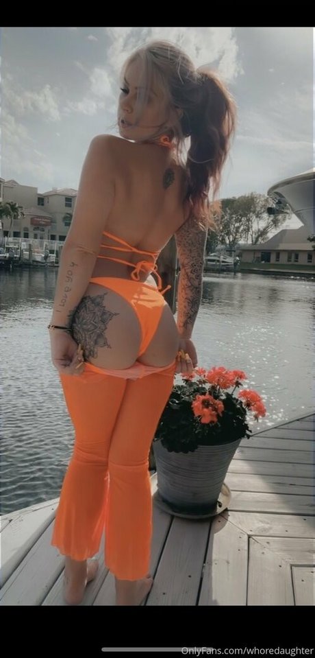 brookegonerouge model pornographic image