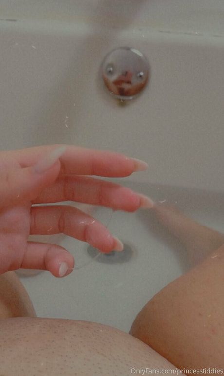 tiddiesbabe model xxx galleries