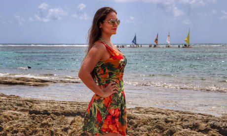 Thais Nakaguma pretty model pictures