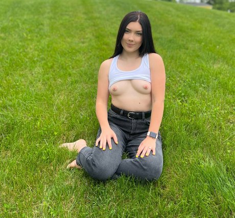 Penelope Tootsies nice model image