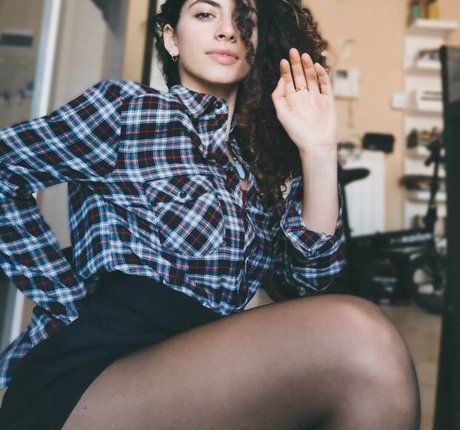 Martina Miticocchio erotic star images