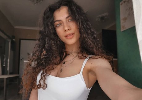 Martina Miticocchio model art pic