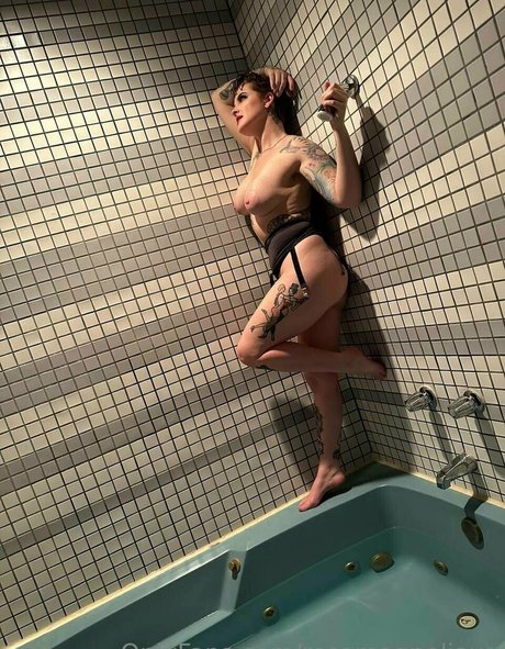 rosamagnoliaxo free star pics