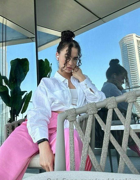 goddesskira sexy model photo