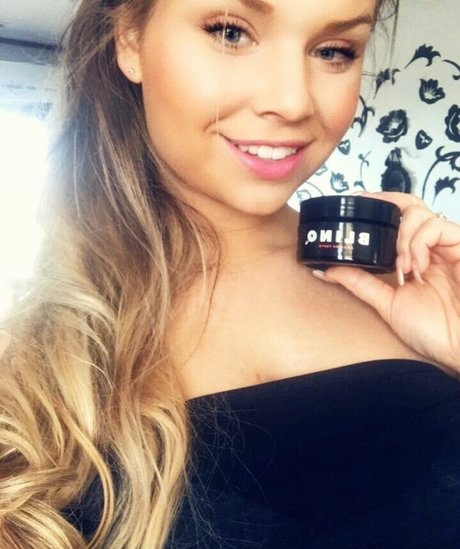 Joyce Straten erotic pornstar pics