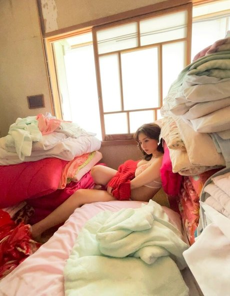 Ai Shinozaki top star images