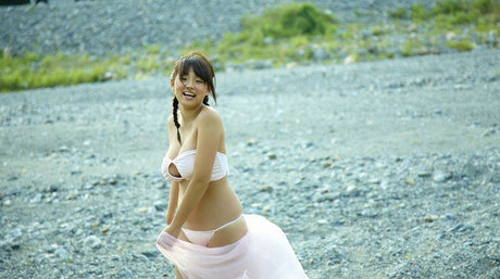 Ai Shinozaki xxx model photo