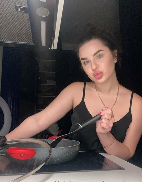 leyla luxxx art pornstar gallery