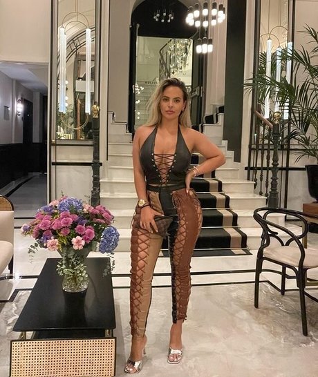 Patricia Pestana exclusive model image