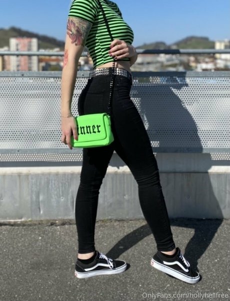 hollyhellfree star best photos