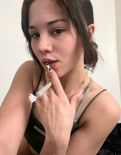 xoeganja pretty pornstar photo