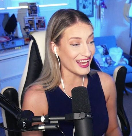 BasicWitGirl star art pictures