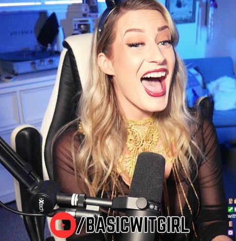 BasicWitGirl xxx actress pics