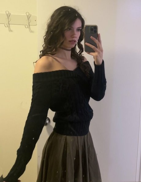 Skatie420 nice actress pictures