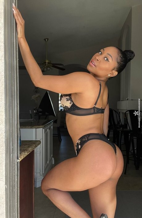 Ariane Andrew Profile pic