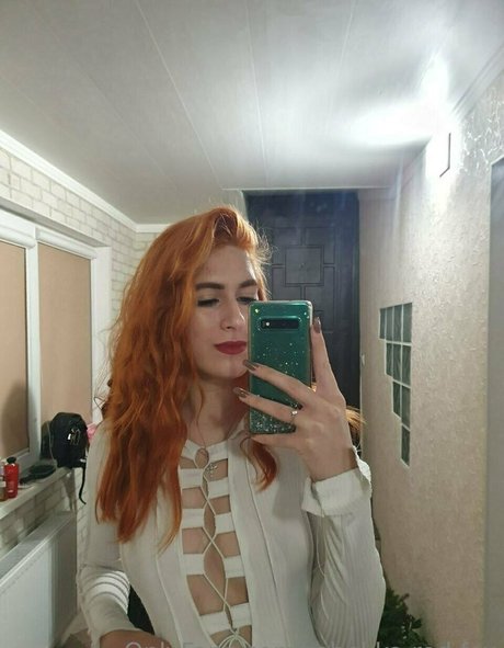 rebekka red fox nudes model img