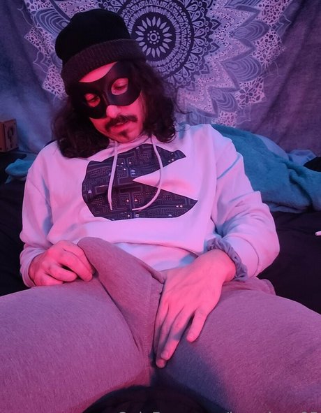 leoprince95 model top pic