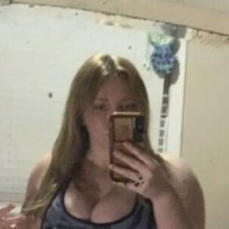 yourstrulysav star pornographic image