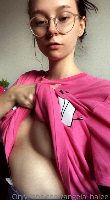 angelahalee naked pornstar image