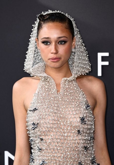 Ella Rae Smith pretty star gallery