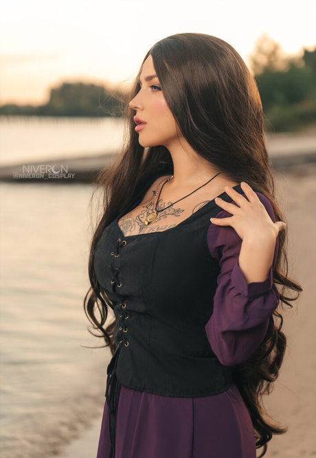 Niveron Cosplay star exclusive images