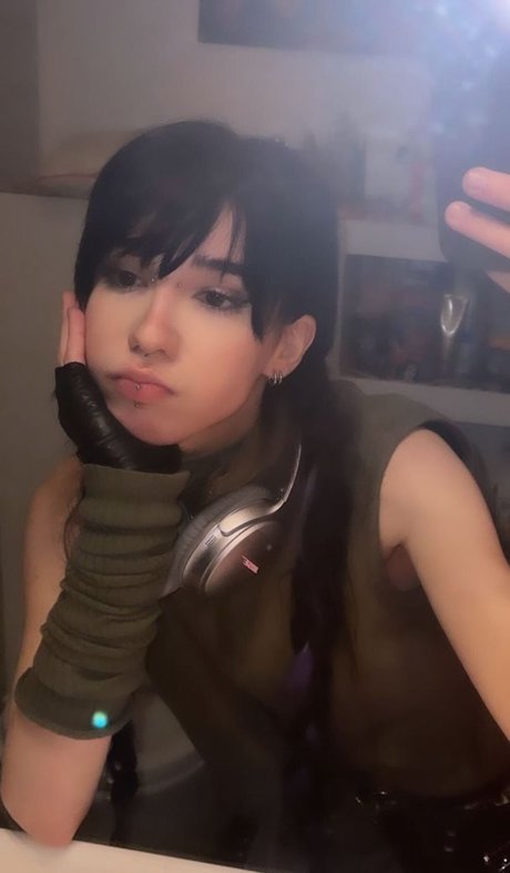 Arielle Maxine star photos