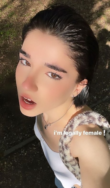 Arielle Maxine beautiful model archive