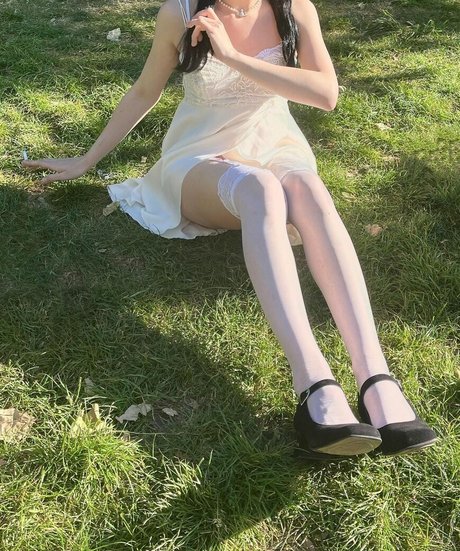 Arielle Maxine pornographic star images