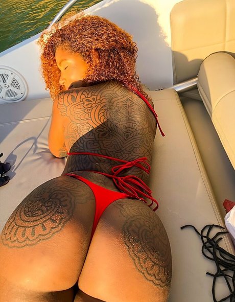 Medusaaa model beautiful pics