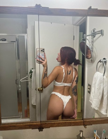 Coziebae art actress photo